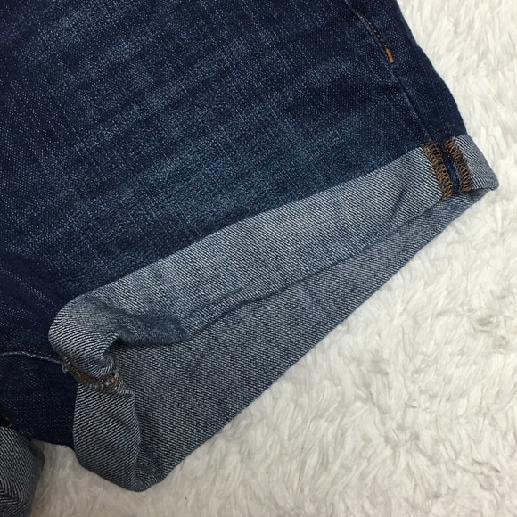 ❌SOLD❌⭐️ Old Navy Boyfriend Cuffed Denim Shorts 7I - Picture 3 of 6